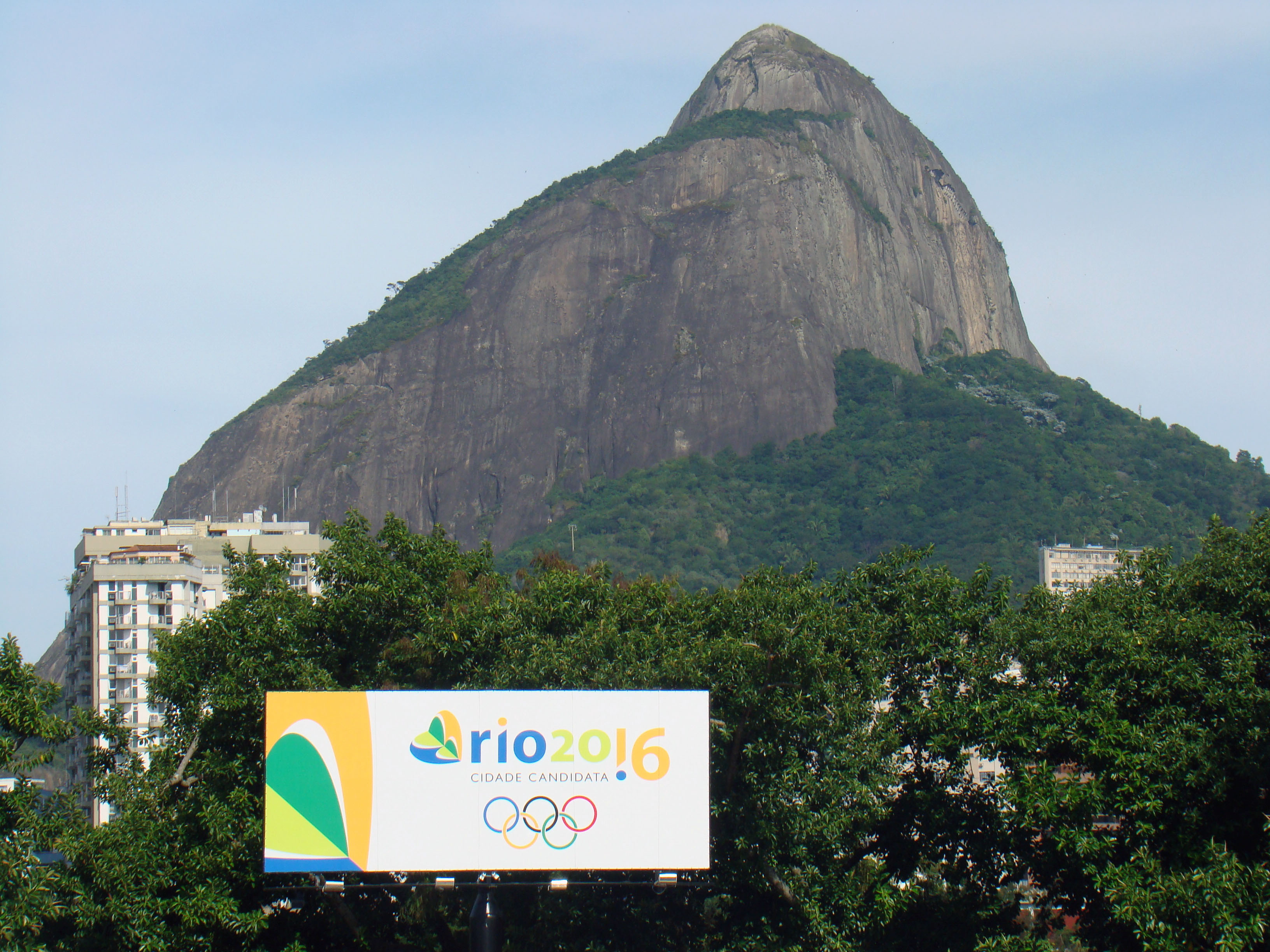 Rio_de_Janeiro_bid_banner_for_the_2016_Summer_Olympics